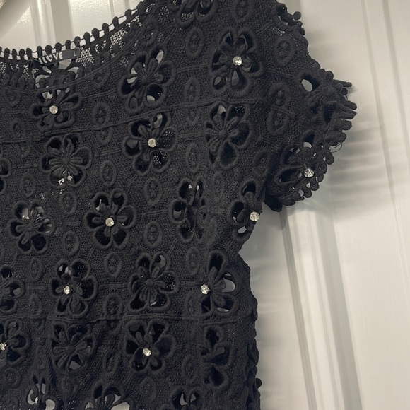Llove Womens Crop Top Black New Lace Crochet - Picture 3 of 5